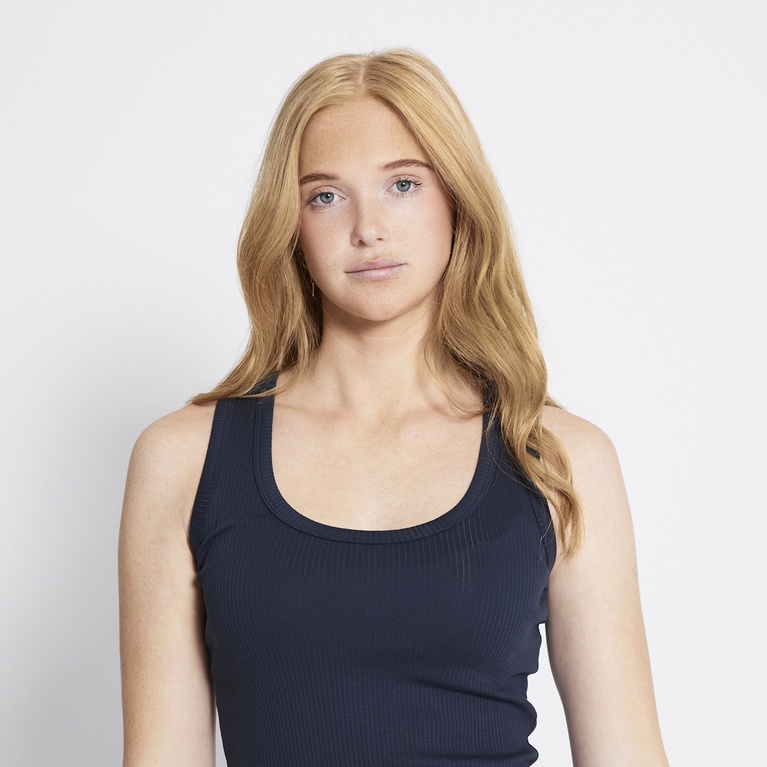 Ribbestrikket singlet "Ilse"